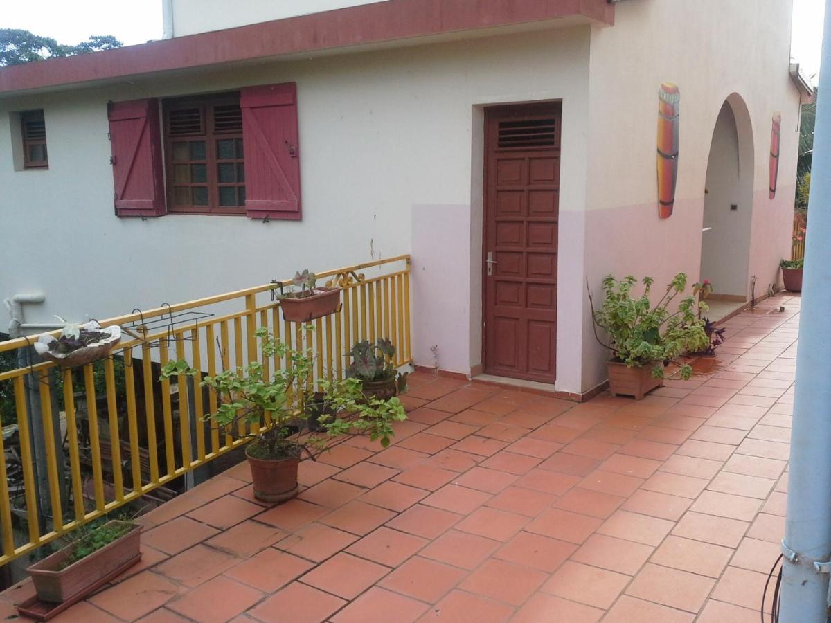 Chez Rosy Apartment Le Robert Bagian luar foto